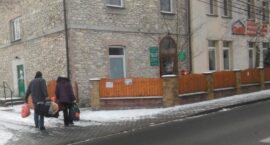 Służby miejskie na pomoc bezdomnym