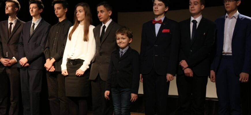 Stypendia dla najzdolniejszych