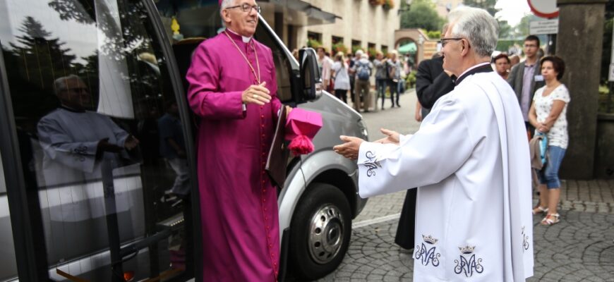 Pielgrzymka kobiet do Piekar Śląskich