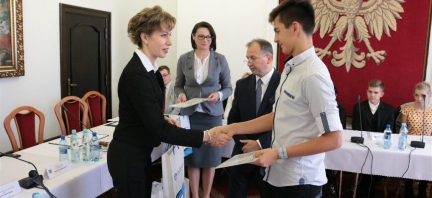 Młodzi radni rozpoczęli kadencję