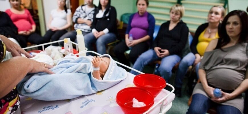 Bezpłatne zajęcia dla przyszłych mam w szkole rodzenia
