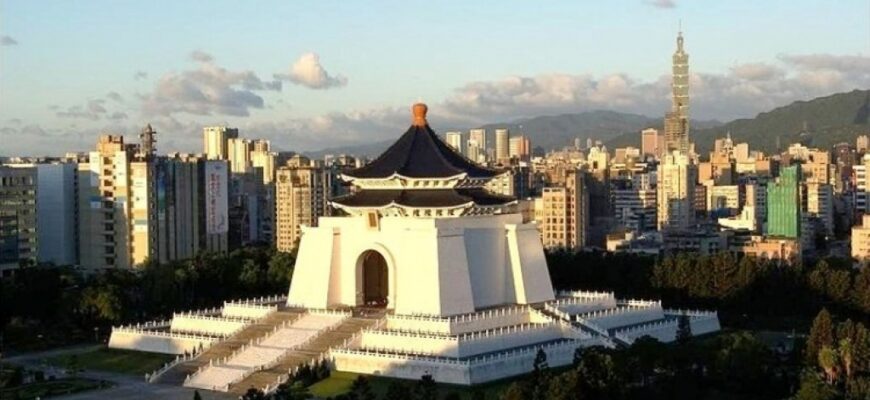 Podarunek z Tajwanu dla piekarskiego Liceum