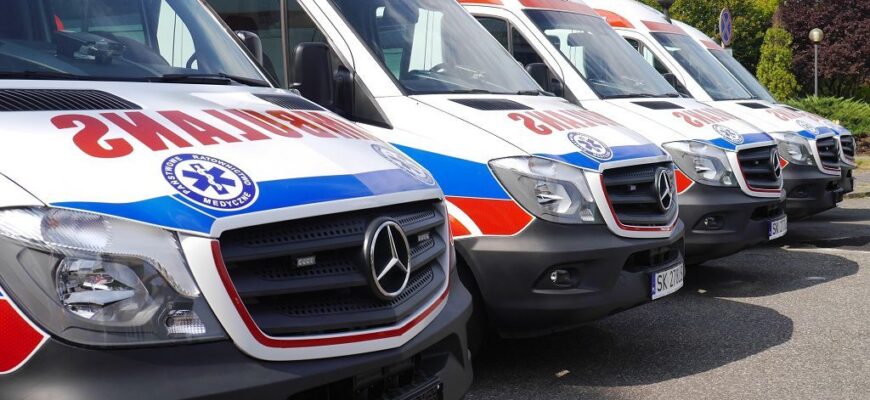 Lekarzy w karetkach pogotowia zastąpią ratownicy medyczni