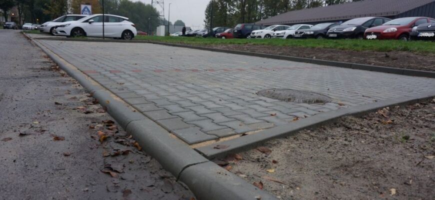 Miejsca parkingowe na osiedlu Wieczorka