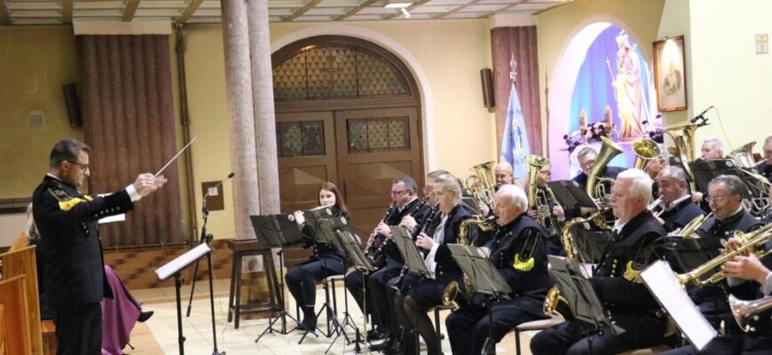Koncert Chorzowskiego Brass Bandu w MDK