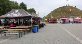 Foodtrucki i zlot Mercedesów na Kopcu Wyzwolenia