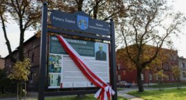 Uroczyste odsłonięcie tablicy pamiątkowej Andrzeja Kołodziejczyka