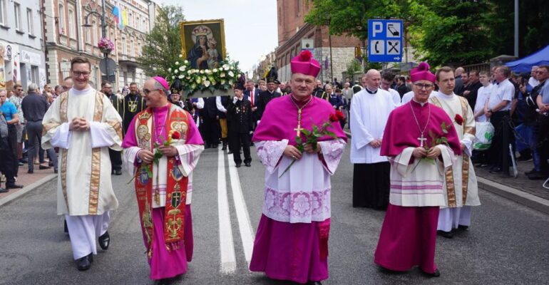 Pielgrzymi przybyli do Kalwarii Piekarskiej
